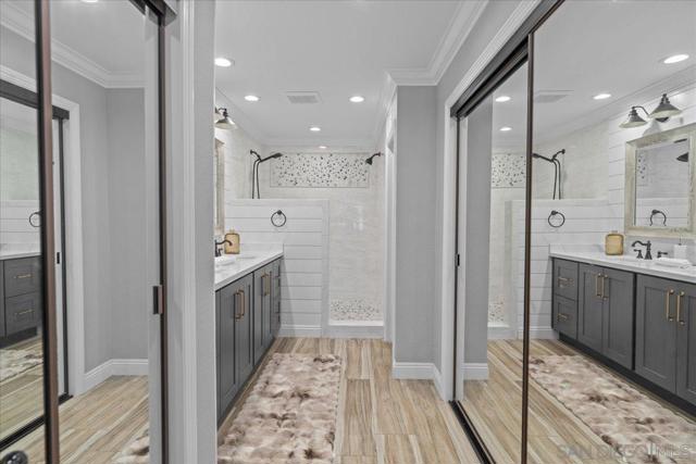 22682 S Canada Ct, Lake Forest CA: https://media.crmls.org/mediaz/8ace78cb-03a4-4103-911d-a6f5d7e44e17.jpg
