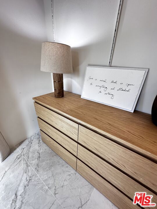 643 N Vista St, Los Angeles CA: https://media.crmls.org/mediaz/8acf6ed0-5b1b-4066-a842-d9af09bff77f.jpg