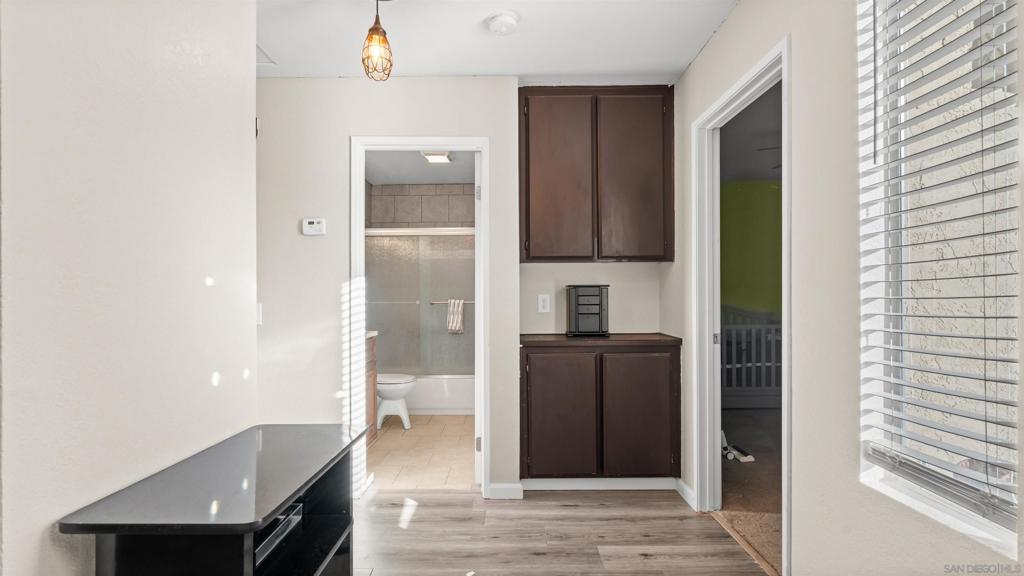 422 Devonshire Gln - photo 7