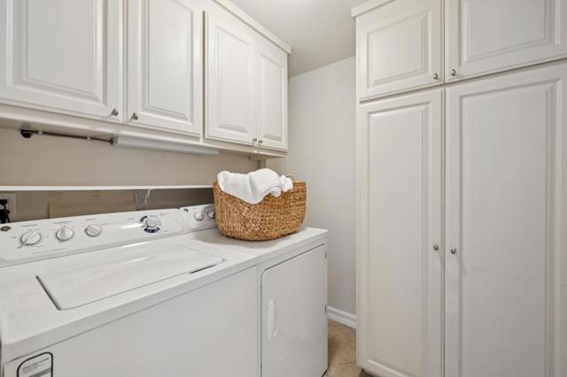 555 Laurel Avenue, San Mateo CA: https://media.crmls.org/mediaz/8ad1e031-4d75-4358-92d6-ea04f1976eff.jpg