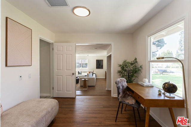 18515 Chatsworth Street photo 7