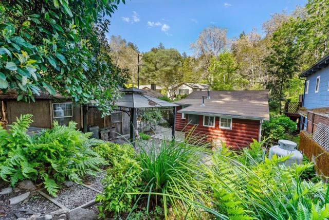 186 Saint Bernard Street, Santa Cruz CA: https://media.crmls.org/mediaz/8ad32615-68d3-4938-9433-7f83b3706aed.jpg