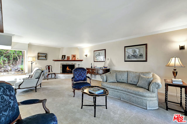 19805 Valley View Drive, Topanga CA: https://media.crmls.org/mediaz/8ad38918-a3be-41de-93ef-64d30184e39c.jpg