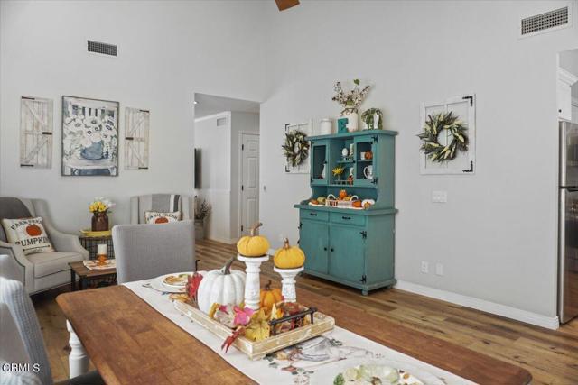 Detail Gallery Image 8 of 44 For 472 Madreselva Ct, Camarillo,  CA 93012 - 4 Beds | 2 Baths