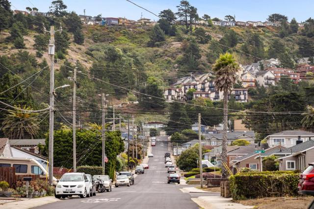 207 Nelson Avenue, Pacifica CA: https://media.crmls.org/mediaz/8ad5174b-99ab-4585-8d23-a8293185d3b0.jpg
