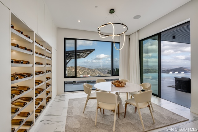 18386 Avenida Apice, Rancho Santa Fe CA: https://media.crmls.org/mediaz/8ad5201b-a190-4b7c-8fbe-ec15529e30c4.jpg