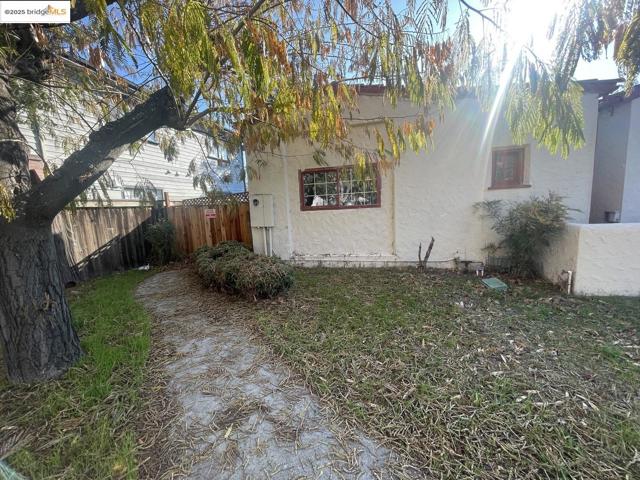2890 Concord BLVD, Concord CA: https://media.crmls.org/mediaz/8ad57513-d5b9-4d39-89e0-2c7b1910c062.jpg