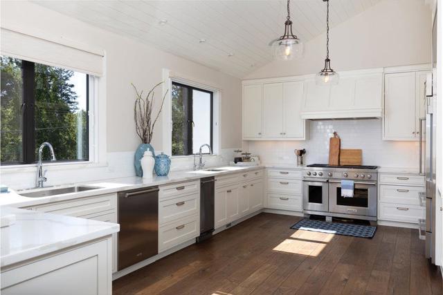 39 Hollins Drive, Santa Cruz CA: https://media.crmls.org/mediaz/8ad67fbe-2bda-4d47-b544-f26f3ef5d065.jpg