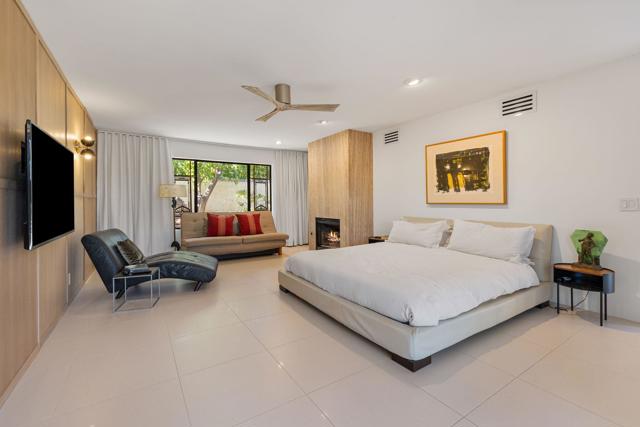 73717 Agave Lane, Palm Desert CA: https://media.crmls.org/mediaz/8ad69301-208d-43fe-9e2a-a7f37b0b42a3.jpg
