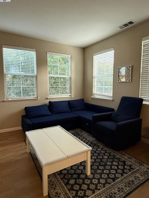 30927 Union City Blvd., Union City CA: https://media.crmls.org/mediaz/8ad80893-9c00-4d76-8cae-80c4ee755ae7.jpg