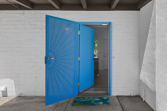 44809 Portola Avenue, Palm Desert CA: https://media.crmls.org/mediaz/8ad83321-f508-40cc-99ef-f7b03f2b1ba1.jpg