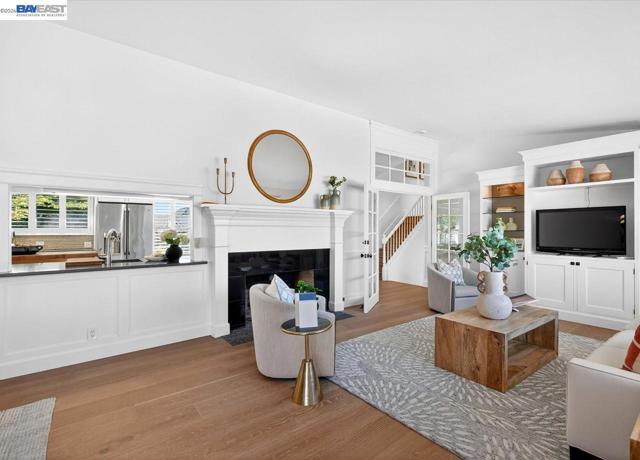 Image 15 of 60 For 976 Richard Ln