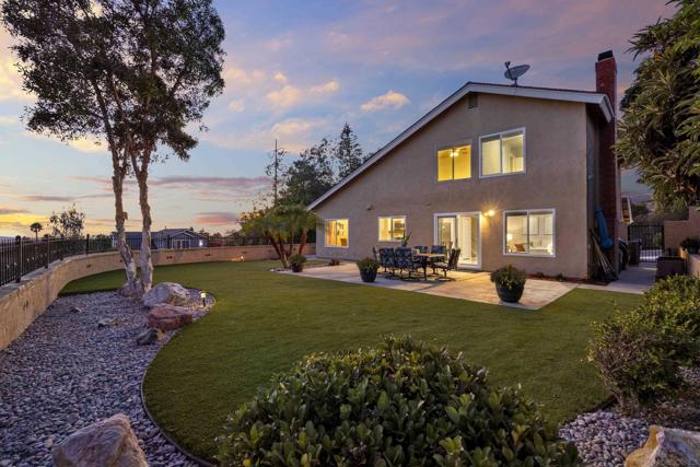 9959 Riverhead Dr, San Diego CA: https://media.crmls.org/mediaz/8ad9a96e-08be-47c5-b9cd-9b32132708d8.jpg