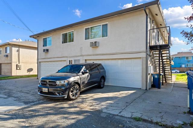 905 Carro Drive, Sacramento CA: https://media.crmls.org/mediaz/8ad9e164-d6dd-46c6-b4ca-b4be214484df.jpg