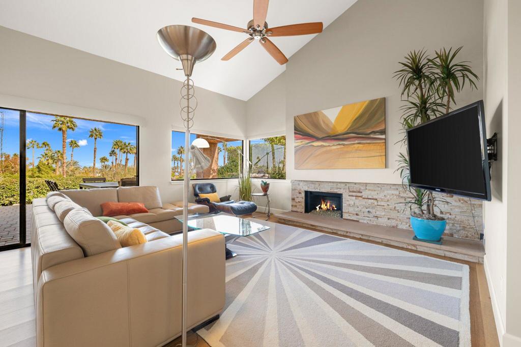 48628 Sundrop Court
