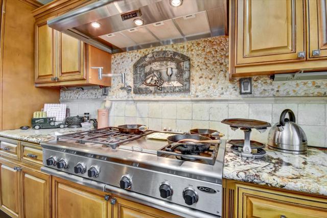 372 Fleming Avenue, San Jose CA: https://media.crmls.org/mediaz/8adb4a8d-b60e-4780-b986-79b43804282b.jpg