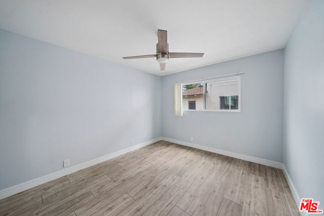 5341 Vantage Avenue, 3 photo 14