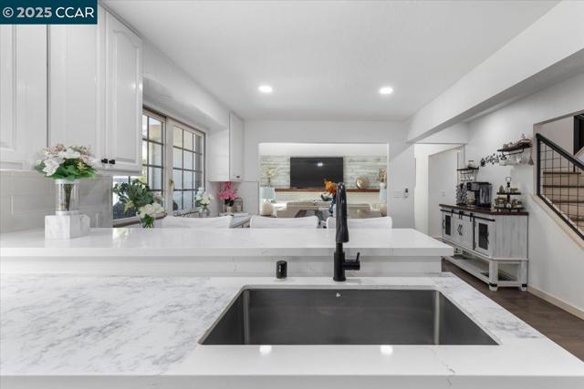 5497 Silver Sage Ct, Concord CA: https://media.crmls.org/mediaz/8adb5fe7-77f7-4ec5-a64f-ae9e538a094c.jpg