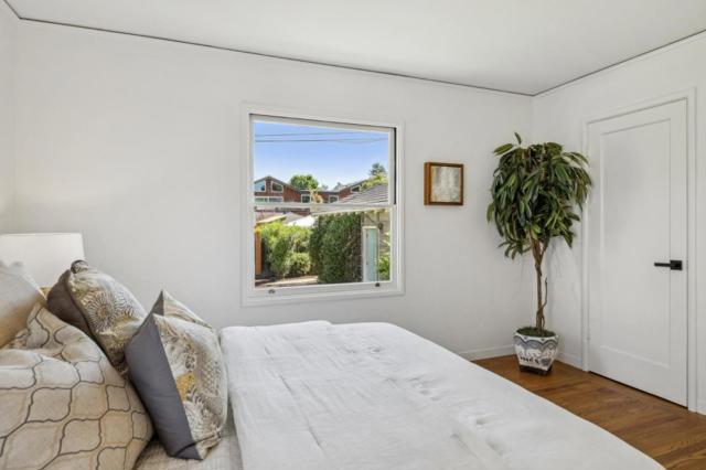 4061 Verdosa Drive, Palo Alto CA: https://media.crmls.org/mediaz/8adc0fe8-c88e-4e2d-9cf6-6d5c3529c596.jpg