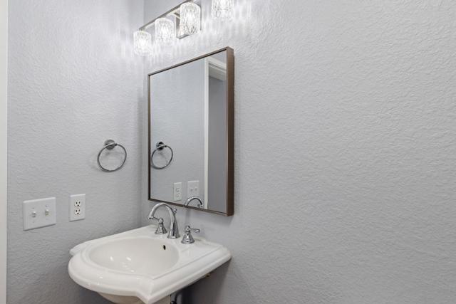 47970 Via Jardin, La Quinta CA: https://media.crmls.org/mediaz/8adcab22-2ac9-4a7a-9011-c237e1990f58.jpg