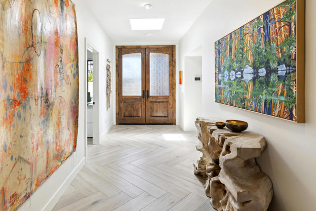 44970 Desert Horizons Drive, Indian Wells CA: https://media.crmls.org/mediaz/8adcfc04-dd01-4ecf-9509-f0c46db5b5a0.jpg