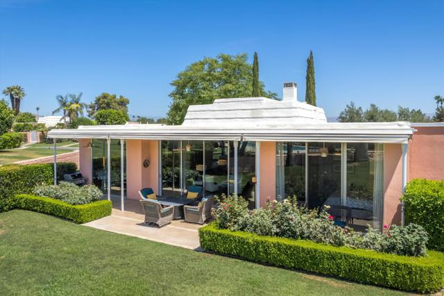 47432 Medina W Drive, Palm Desert CA: https://media.crmls.org/mediaz/8add48e1-a9a3-4b1e-8b10-c02c43138455.jpg