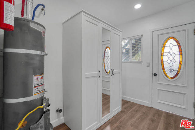 120 N Avenue 25, Los Angeles CA: https://media.crmls.org/mediaz/8add69cf-bbc9-44ed-8bd7-641eaafa95f6.jpg