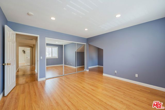 2320 Leggett Lane, Fullerton CA: https://media.crmls.org/mediaz/8addadb2-945e-43dc-8d95-aca01f008c27.jpg