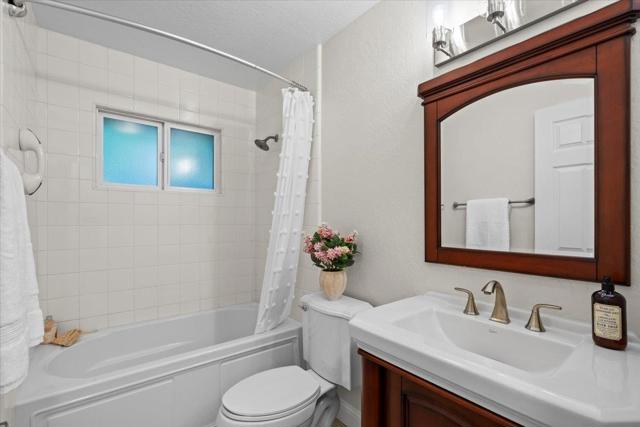 17785 Manzanita Drive, Morgan Hill CA: https://media.crmls.org/mediaz/8addb6da-1f12-4c8d-98e8-0e2c4a093113.jpg