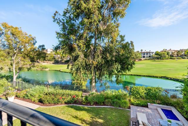 Detail Gallery Image 14 of 22 For 16622 Sweet Leilani Ln, San Diego,  CA 92127 - 4 Beds | 4/1 Baths