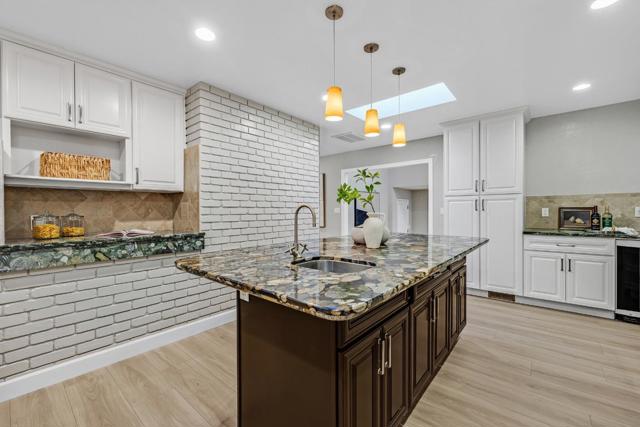 22562 Alcalde Road, Cupertino CA: https://media.crmls.org/mediaz/8ade0e57-3acb-4471-a0e3-13d3438273f3.jpg