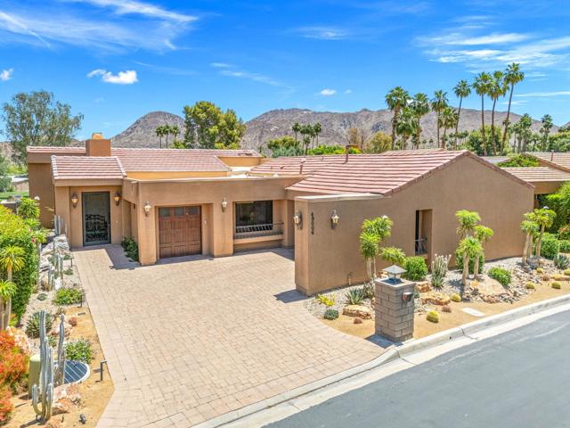 49006 Foxtail Lane, Palm Desert CA: https://media.crmls.org/mediaz/8ade2604-5c88-4723-91d2-6e9877905c28.jpg