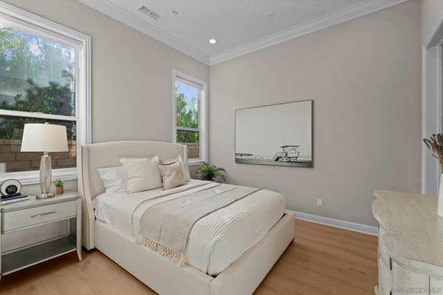 6210 Summit Crest Cir, San Diego CA: https://media.crmls.org/mediaz/8adecad0-e422-4225-bb44-e713bc0a8da1.jpg