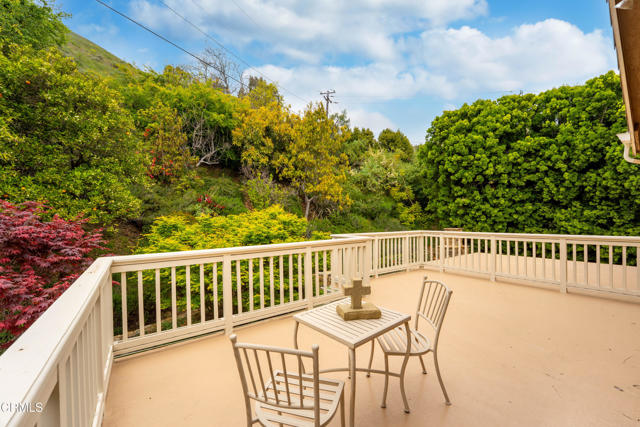 161 Harborview Court, Ventura CA: https://media.crmls.org/mediaz/8adf0a1b-b909-4fce-8c13-deaf82935ab7.jpg
