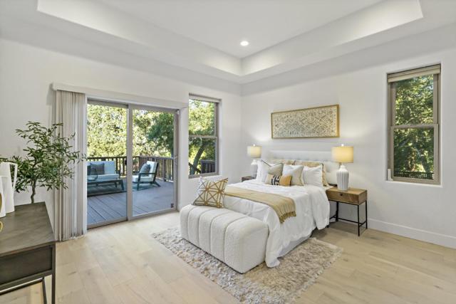 303 Lakeview Way, Redwood City CA: https://media.crmls.org/mediaz/8adf5291-c7f3-47a3-b8b0-b6173870aab7.jpg