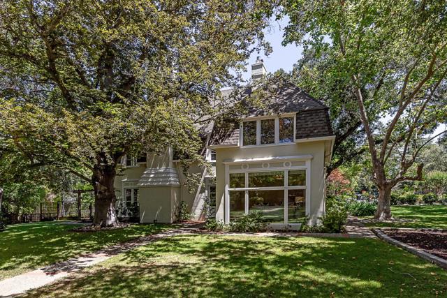 12791 Normandy Lane, Los Altos Hills CA: https://media.crmls.org/mediaz/8adf6c22-02fc-4764-8c99-2d72065f7d0e.jpg