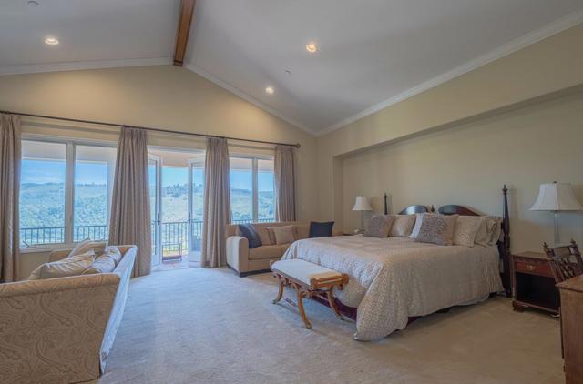 407 Mirador Court, Monterey CA: https://media.crmls.org/mediaz/8adfe540-d6b6-41de-b542-23dff7c4a92f.jpg