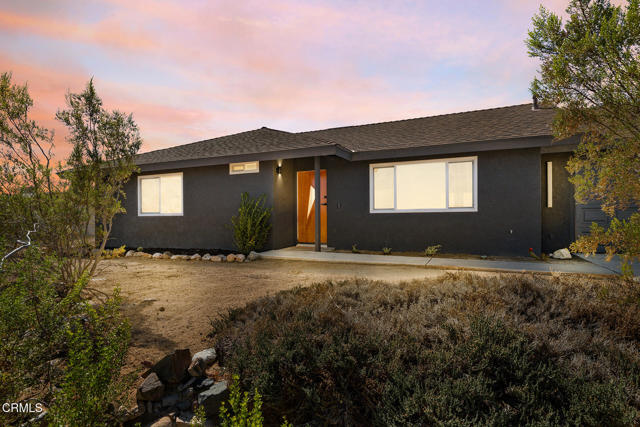 60815 Natoma Trail, Joshua Tree CA: https://media.crmls.org/mediaz/8ae0a0f7-5627-4d88-81b3-1c5c4ac9b96d.jpg