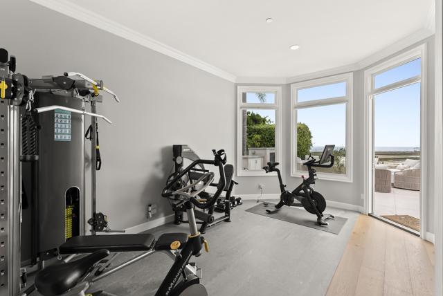 210 Gibson Pt, Solana Beach CA: https://media.crmls.org/mediaz/8ae0def4-0786-463b-aa78-3a0dbd634bfd.jpg