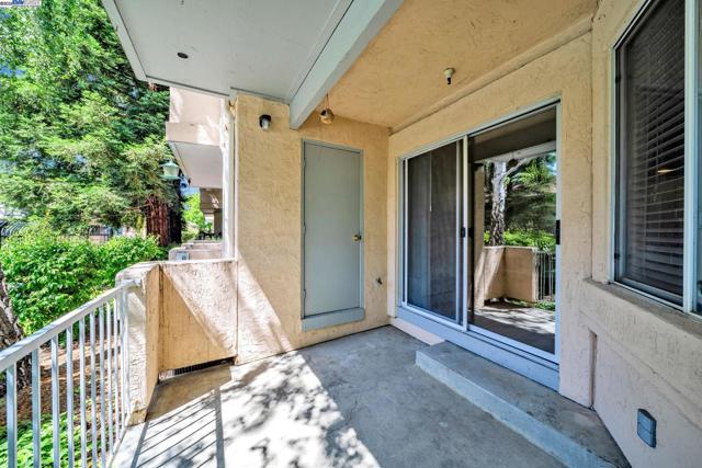 4772 Nicol Cmn, Livermore CA: https://media.crmls.org/mediaz/8ae0e2dc-ee37-4d58-9e3f-001d752a00a6.jpg
