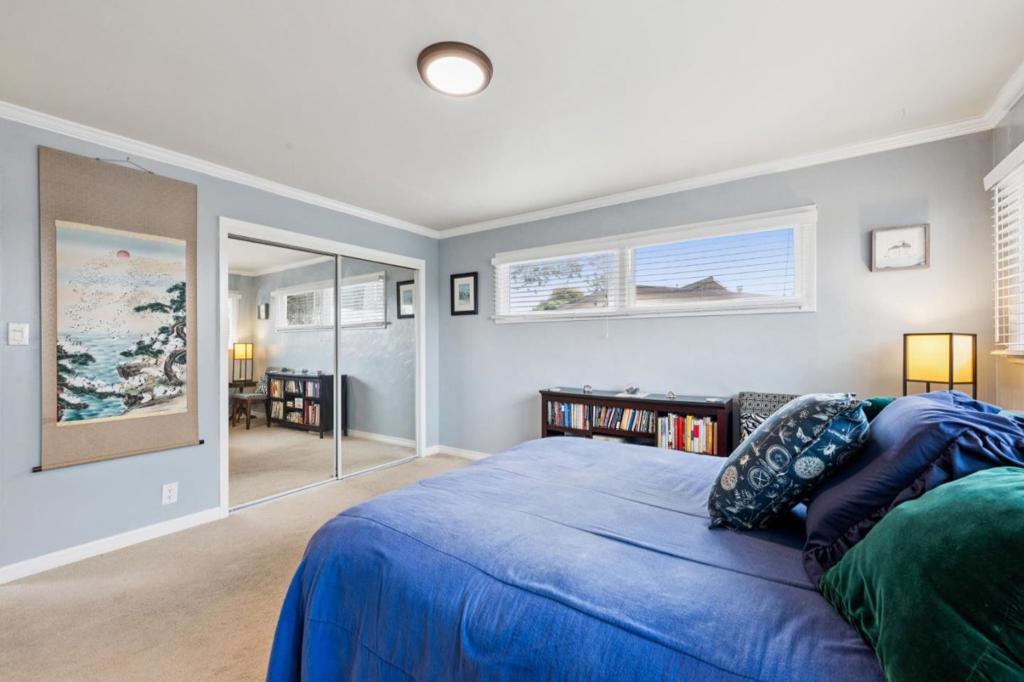 https://media.crmls.org/mediaz/8ae148de-766b-4b96-9fc7-acc42b1bae23.jpg?preset=X-Large