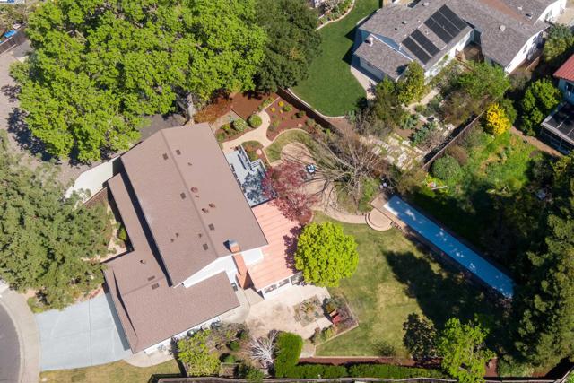 310 Trestle Glen Ct, Walnut Creek CA: https://media.crmls.org/mediaz/8ae16cf4-9414-4a98-b0a9-fab4f79d7a86.jpg