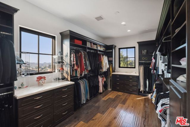 1650 Luse Tank Road, Topanga CA: https://media.crmls.org/mediaz/8ae22981-8d94-4101-811d-99b9047694d3.jpg