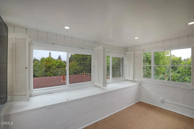 2607 Puesta Del Sol, Santa Barbara CA: https://media.crmls.org/mediaz/8ae23e7a-86d3-45f1-ba4f-59fb0d9d8931.jpg