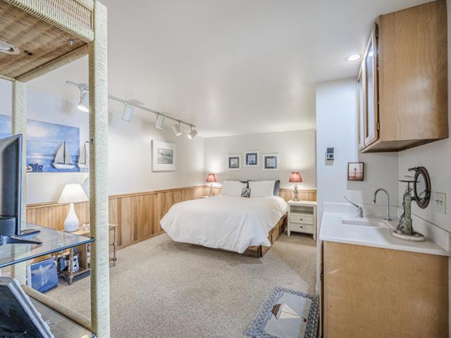 753 The Shoreline, La Selva Beach CA: https://media.crmls.org/mediaz/8ae24499-a44d-48df-8119-8c29ee07837d.jpg