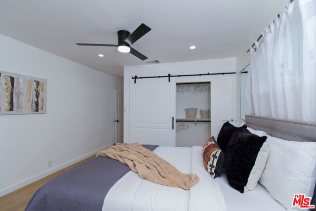 4068 Sutro Avenue photo 14