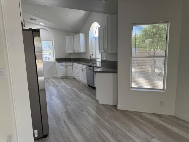 35453 Canteen, Thousand Palms CA: https://media.crmls.org/mediaz/8ae3b286-455a-4489-93c8-a01ee72966b6.jpg