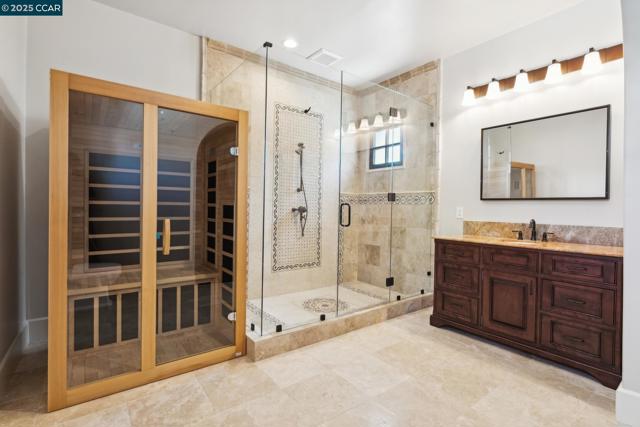1021 Via Del Gato, Alamo CA: https://media.crmls.org/mediaz/8ae3cc99-f285-4cc2-865e-4e01ebe8fafc.jpg