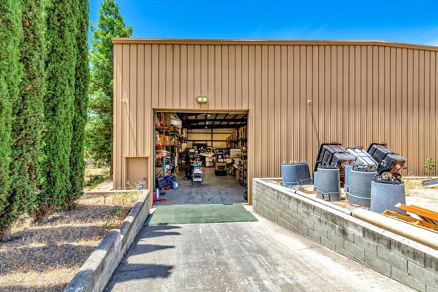1995 Old Calaveras Road, Milpitas CA: https://media.crmls.org/mediaz/8ae44601-b44b-4a32-b248-ddd8f51340a5.jpg