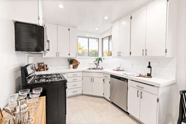 120 Greenwood Drive, South San Francisco CA: https://media.crmls.org/mediaz/8ae44fcd-ee9a-40bf-8525-46c9849f4892.jpg